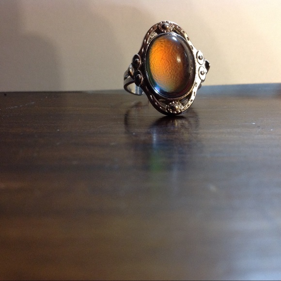 MOOD RING- super fun🎡 - Picture 2 of 7